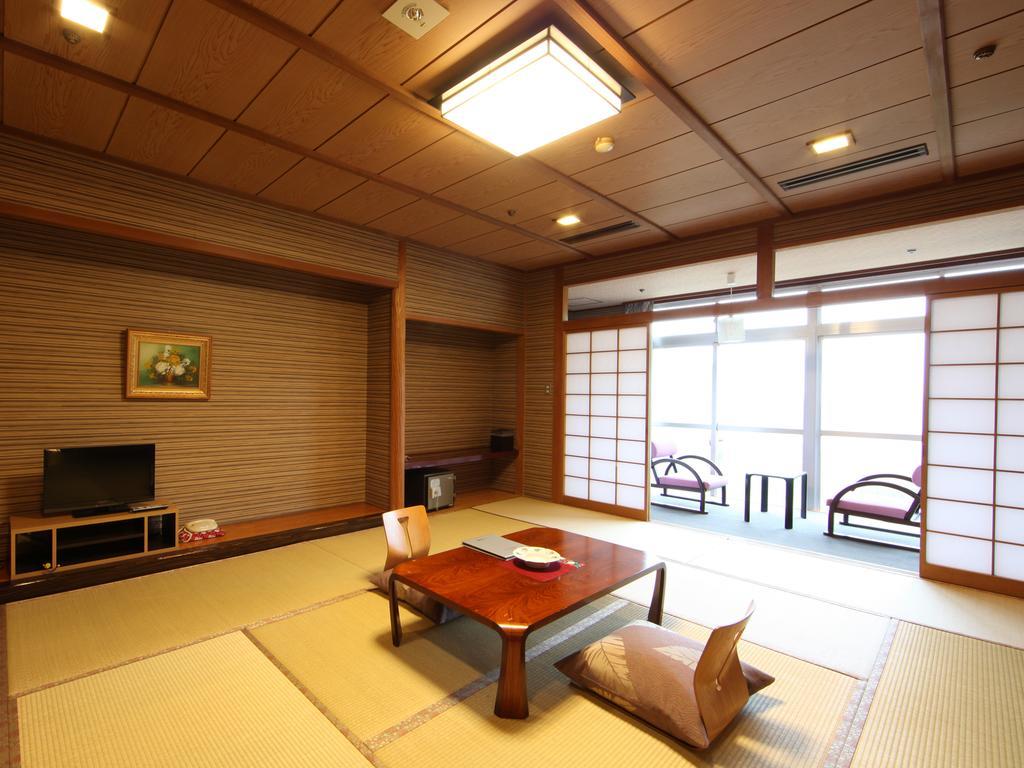 土湯温泉 やすらぎの宿 向瀧旅館 Fukushima  Exterior foto